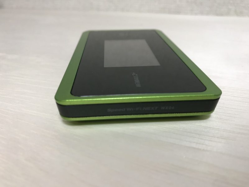 WiMAX WX06のサイド